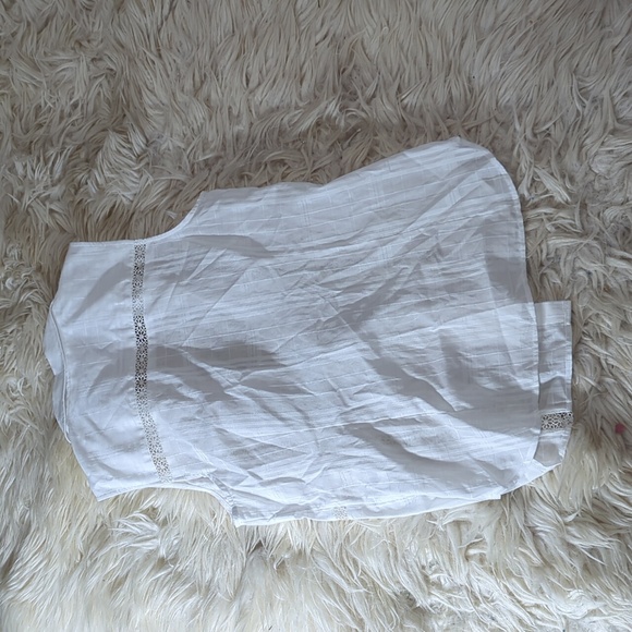 Tank - Picture 3 of 3